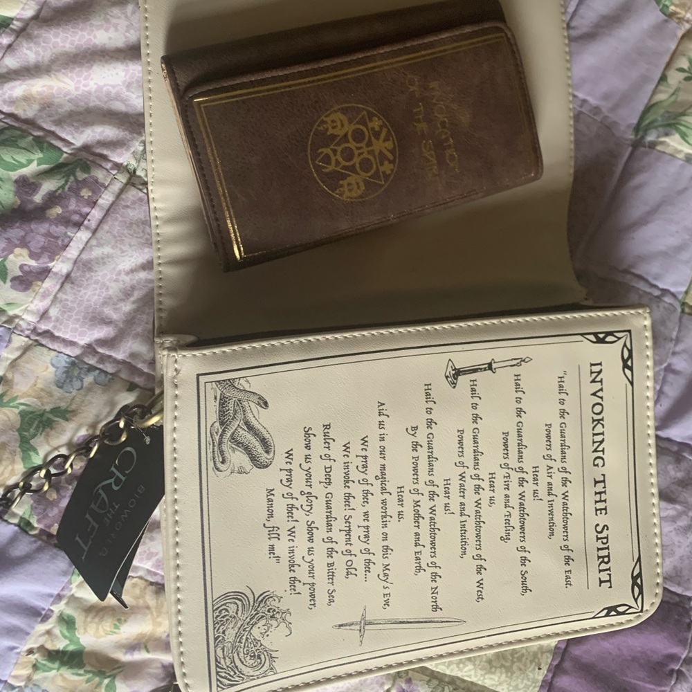 RARE HARD TO FIND THE CRAFT PURSE WALLET INVOCATION